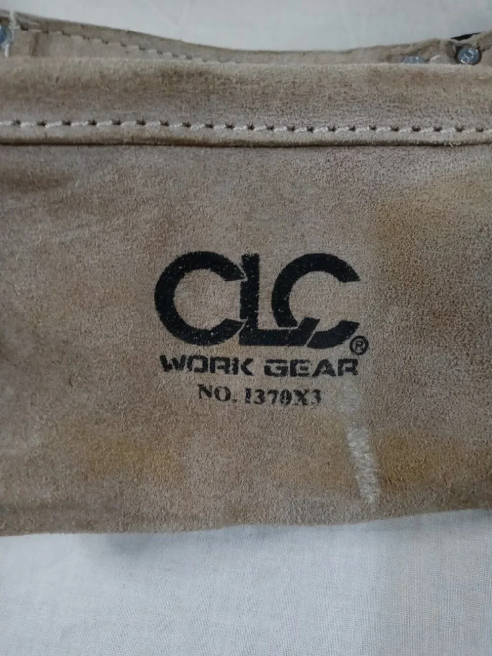 CLC Men Work Leather Utility Tool Belt Pouch with Adjustable Strap in Good Cond